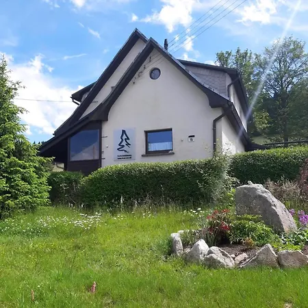 Apartment Carlsfeld Mit Terrasse, Garten, Grill *